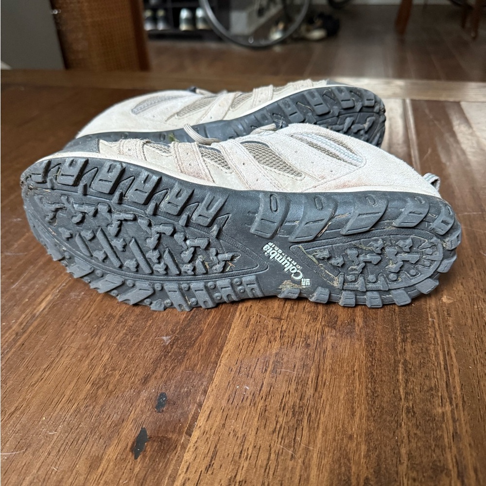 ✨Host Pick✨ Columbia Women's Redmond Waterproof Hiking Shoes - Picture 10 of 13
